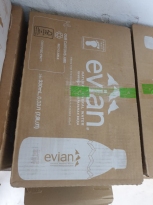 Nước Khoáng Evian thủy tinh ở Hà Nội